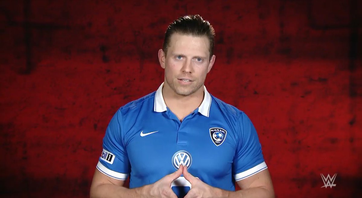 #ثريد | علاقة نجوم WWE مع كرة القدم ⚽️🤼‍♂️
.
.
.
ظهر اساطير اللعبة في WWE وهناك من كشف عن ميوله الكروية من المصارعين في الدوري السعودي !