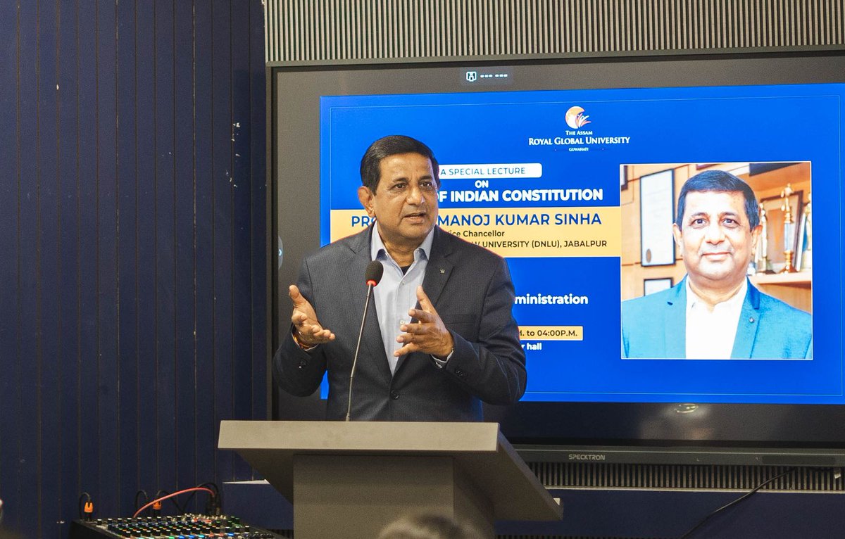 RoyalGlobal_Uni's tweet image. Celebrating 75 Years of India's Constitution! We were honored to host Prof. Dr. Manoj Kumar Sinha, VC of DNLU, for a lecture at The Assam Royal Global University! 

@ysr4rights 
@UtpalKanta83 

 #75YearsofIndia #IndianConstitution #ConstitutionDay #UGC #aiuupdates #AICTE_INDIA