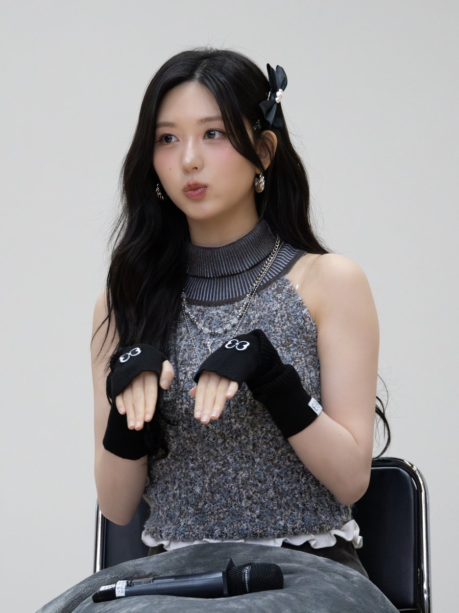 divein_ive's tweet image. 250215 미니팬미팅 폴제비
#아이브 #IVE #가을 #GAEUL