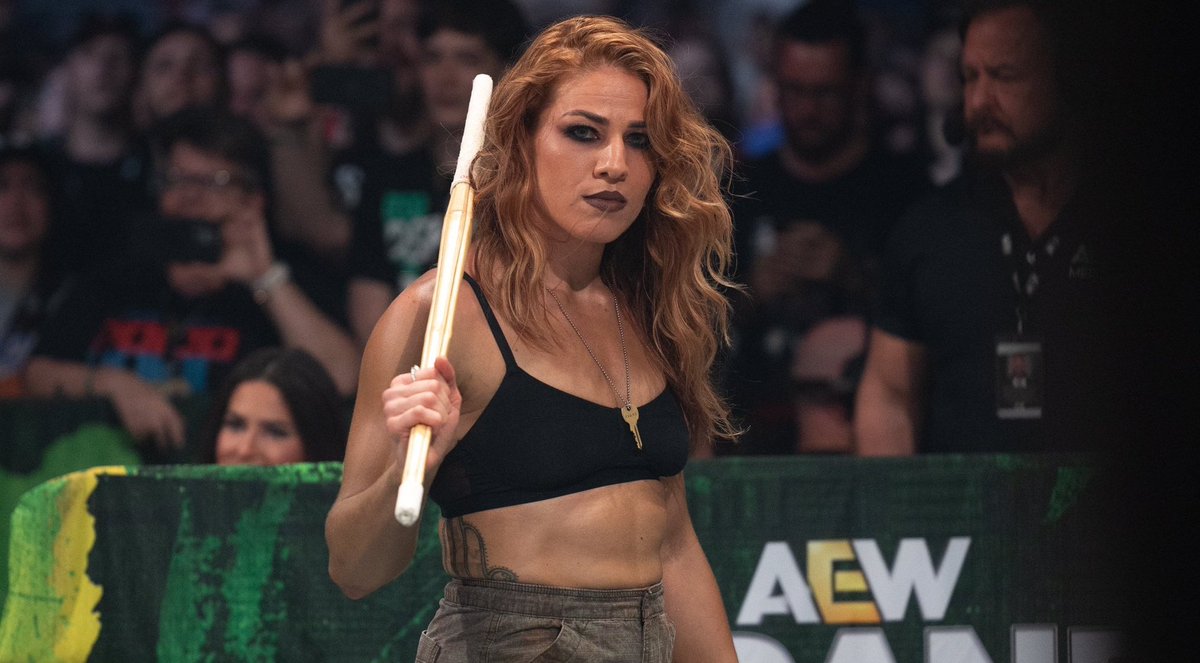 Aneesh_98's tweet image. Marina Shafir !🔥♥️
She is the fighter of Death Riders!💥🔥

@MarinaShafir / #DeathRiders / #MarinaShafir / #TheProblem /  #AEW