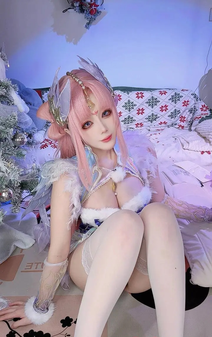 Cosplaybbling's tweet photo. cosplay福利姬反差极品尤物九言，这个cos人物还挺好看的❤️😜 https://t.co/O7gKcMgtfz