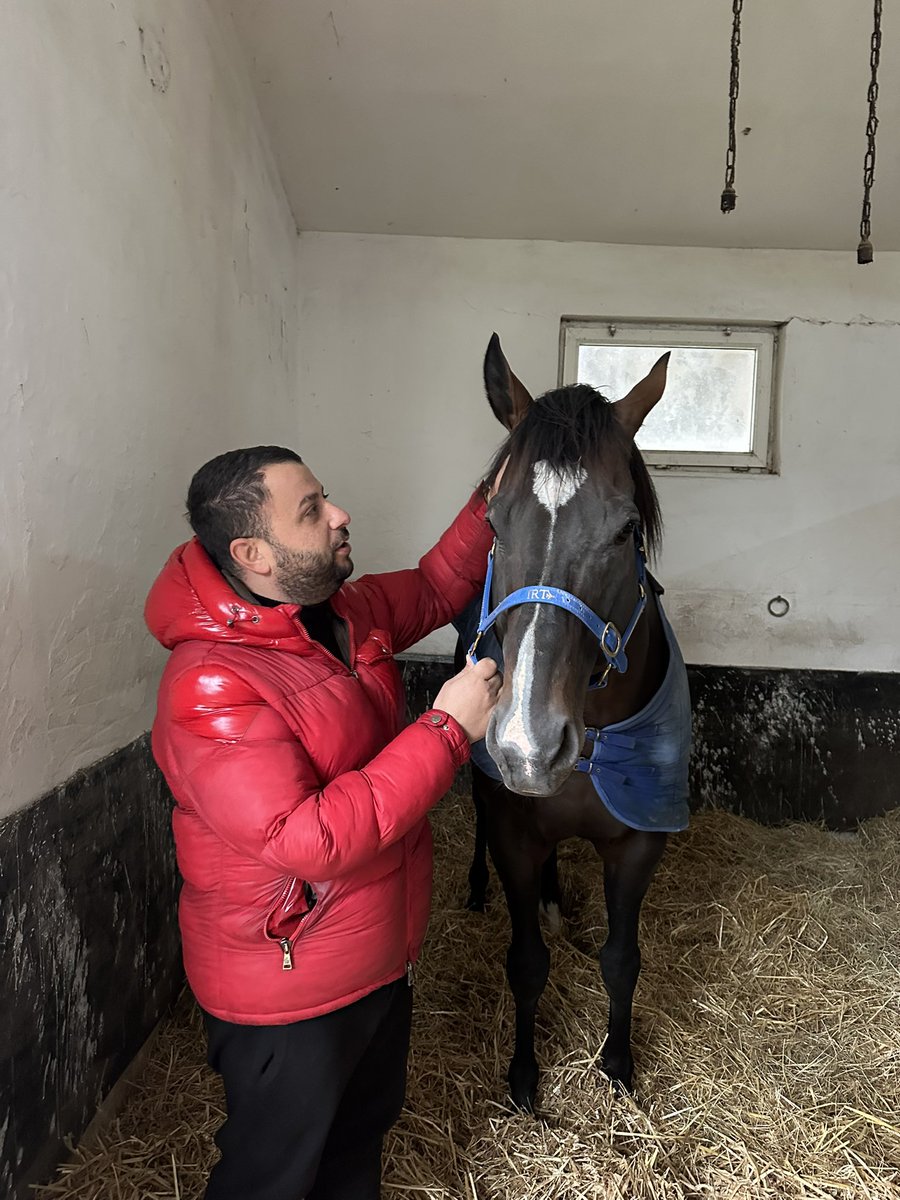 EmrahTanKuru's tweet photo. Haftaya #astern’le başladık…👑🧿 https://t.co/az9QOLeGIf