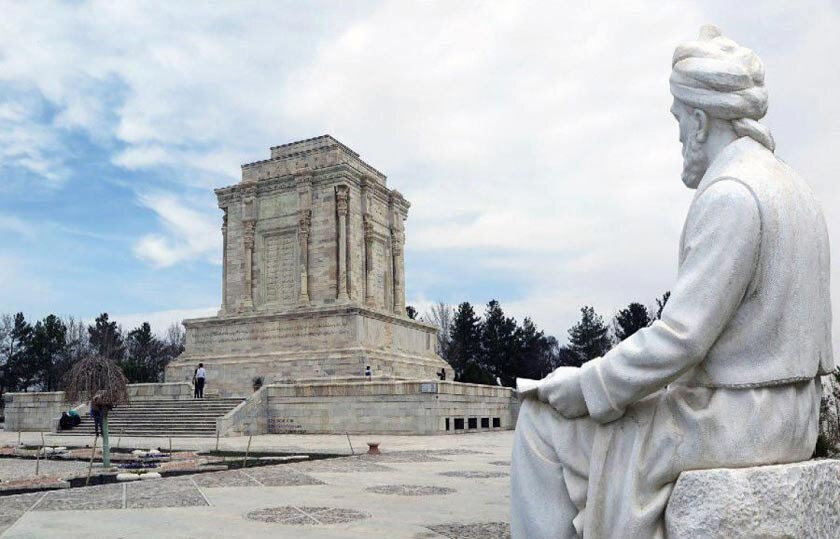 adeebpars's tweet photo. فردوسی از مرگ فرزند خود در شاهنامه می‌نویسد:

مرا سال بگذشت برشست و پنج
نه نیکو بود گر بیازم به گنج

مگر بهره بر گیرم از پند خویش
بر اندیشم از مرگ فرزند خویش

مرا بود نوبت برفت آن جوان
ز دردش منم چون تن بی‌روان

شتابم همی تا مگر یابمش
چویابم به بیغاره بشتابمش

سپس با آه جگر سوزی رو به فرزند خود می گوید

ز بدها تو بودی مرا دستگیر
چرا چاره جستی ز همراه پیر

مگر همرهان جوان یافتی
که از پیش من تیز بشتافتی

و در جایی با خود می‌گوید که فرزندش چشم به راه آمدن پدر است و با خود می‌اندیشد که شاید او از دیر آمدن پدرش آزرده شده

کنون او سوی روشنایی رسید
پدر را همی جای خواهد گزید

همانا مرا چشم دارد همی
ز دیر آمدن خشم دارد همی