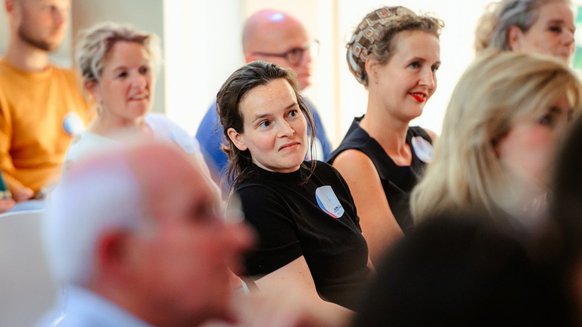 Niks meer missen over jouw vak? Schrijf je nu in voor de <a href="/nvj/">Nederlandse Vereniging van Journalisten</a> nieuwsbrief. Iedere twee weken delen we ons nieuws met je. Zoals interviews met vakgenoten, voortgang van onze acties voor een sterke journalistiek, onze trainingen en handige tools. bit.ly/3YJV9pJ #samensterk