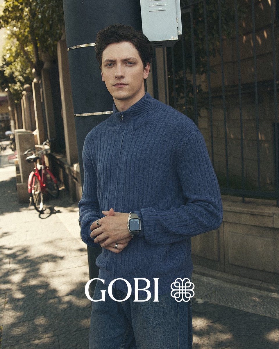 Men’s Fashion Guide: Effortless Ways to Incorporate Cashmere into Your Daily Style

Cashmere is the ultimate blend of luxury and versatility, perfect for both formal and casual outfits. For formal looks, layer a cashmere sweater under a blazer or add a scarf for extra