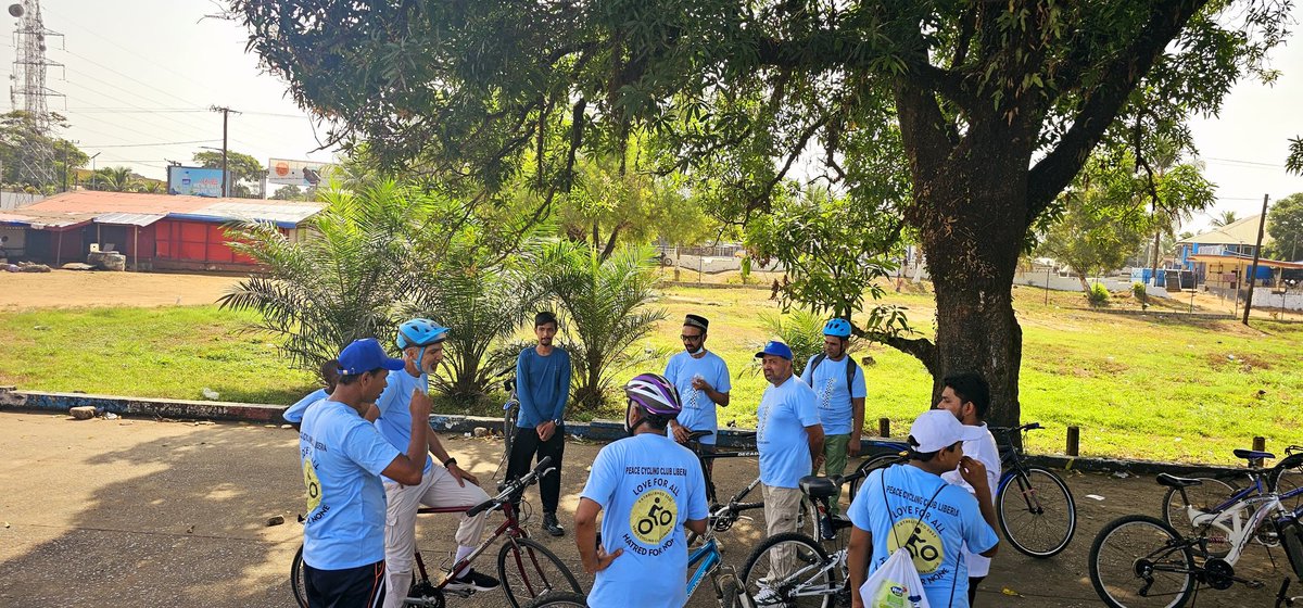 AMJ_Liberia's tweet photo. Under the Sehat-e-Jismani department of Majlis Ansarullah Liberia, the Peace Cycling Club #pccl embarked on a cycling trip covering nearly 65 kilometers. 1/2 https://t.co/Aoc5aUEtkC