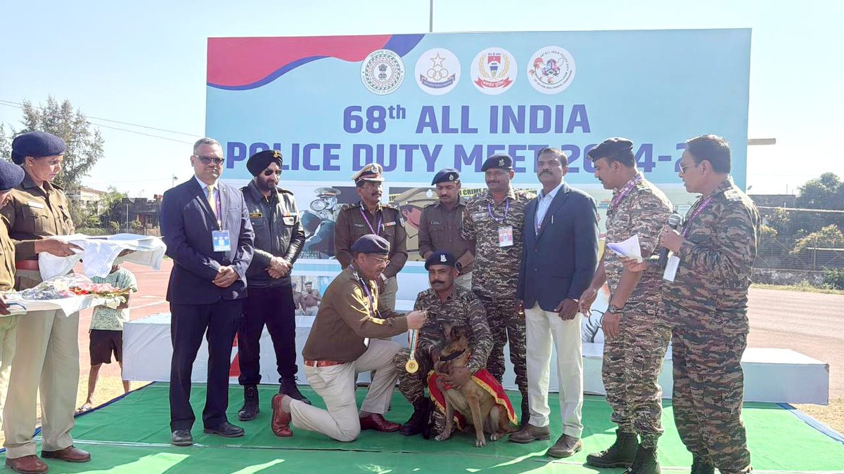 crpfindia's tweet image. Baisha the Bold, Strikes Gold!

#CRPF’s K9 Baisha clinches Gold at the 68th All India Police Duty Meet 2025, Ranchi—a stellar feat of skill and dedication!

Kudos to the K9 team for their relentless excellence!

#NationFirst
#DBTS
#AIPDM2025
@gpsinghips