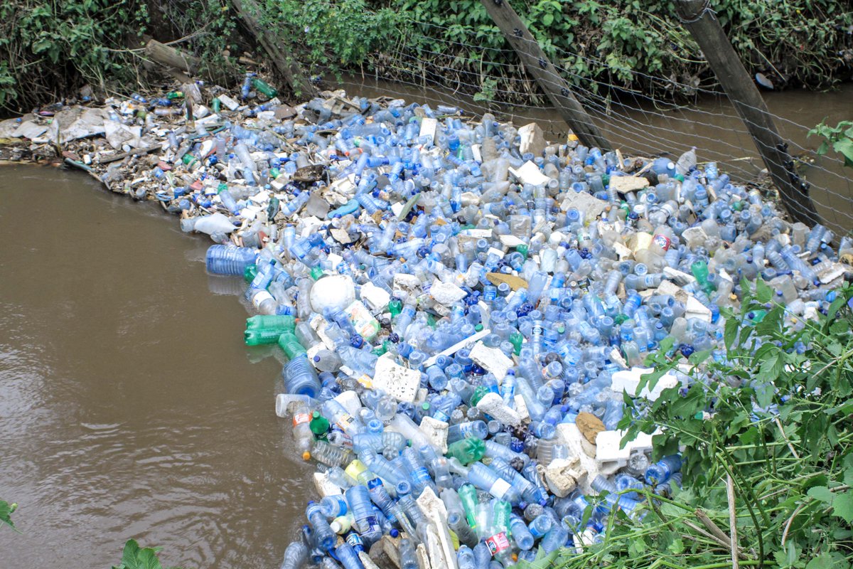 Benard Ogembo (@benogeh) on Twitter photo According to the 2022 <a href="/OECD/">OECD ➡️ Better Policies for Better Lives</a> Global Plastics Outlook: Policy Scenarios to 2060, the amount of plastic waste produced globally is on track to almost triple by 2060, with around half ending up in landfills & less than a fifth recycled. #plasticpollution #plastictreaty <a href="/HACplastic/">High Ambition Coalition to End Plastic Pollution</a> According to the 2022 <a href="/OECD/">OECD ➡️ Better Policies for Better Lives</a> Global Plastics Outlook: Policy Scenarios to 2060, the amount of plastic waste produced globally is on track to almost triple by 2060, with around half ending up in landfills & less than a fifth recycled. #plasticpollution #plastictreaty <a href="/HACplastic/">High Ambition Coalition to End Plastic Pollution</a>