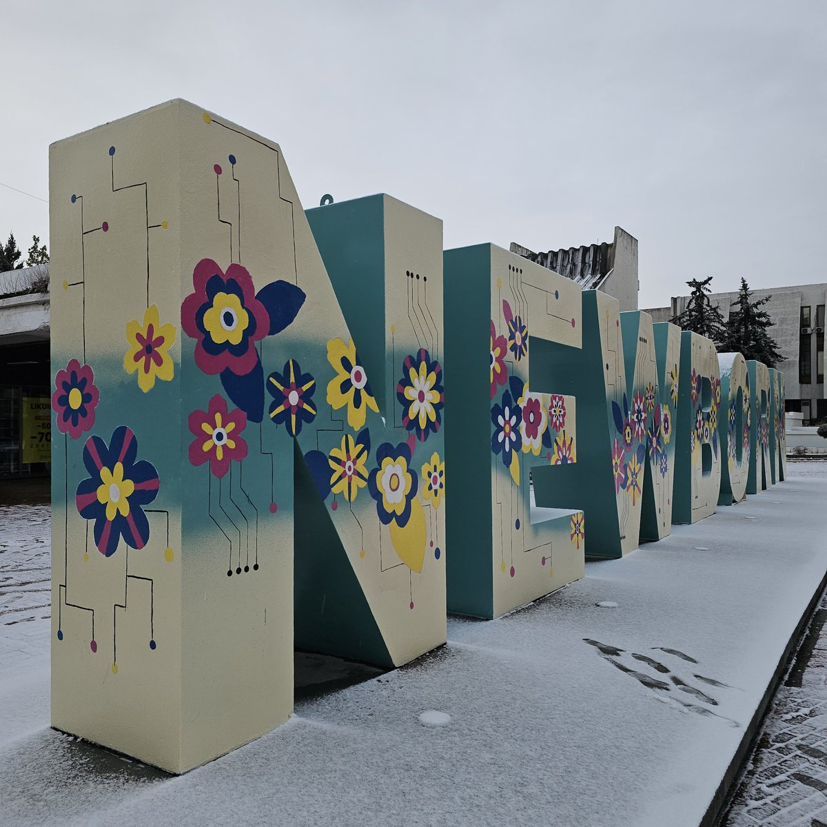 Kryemadhi's tweet image. Good morning!
#NEWBORN17