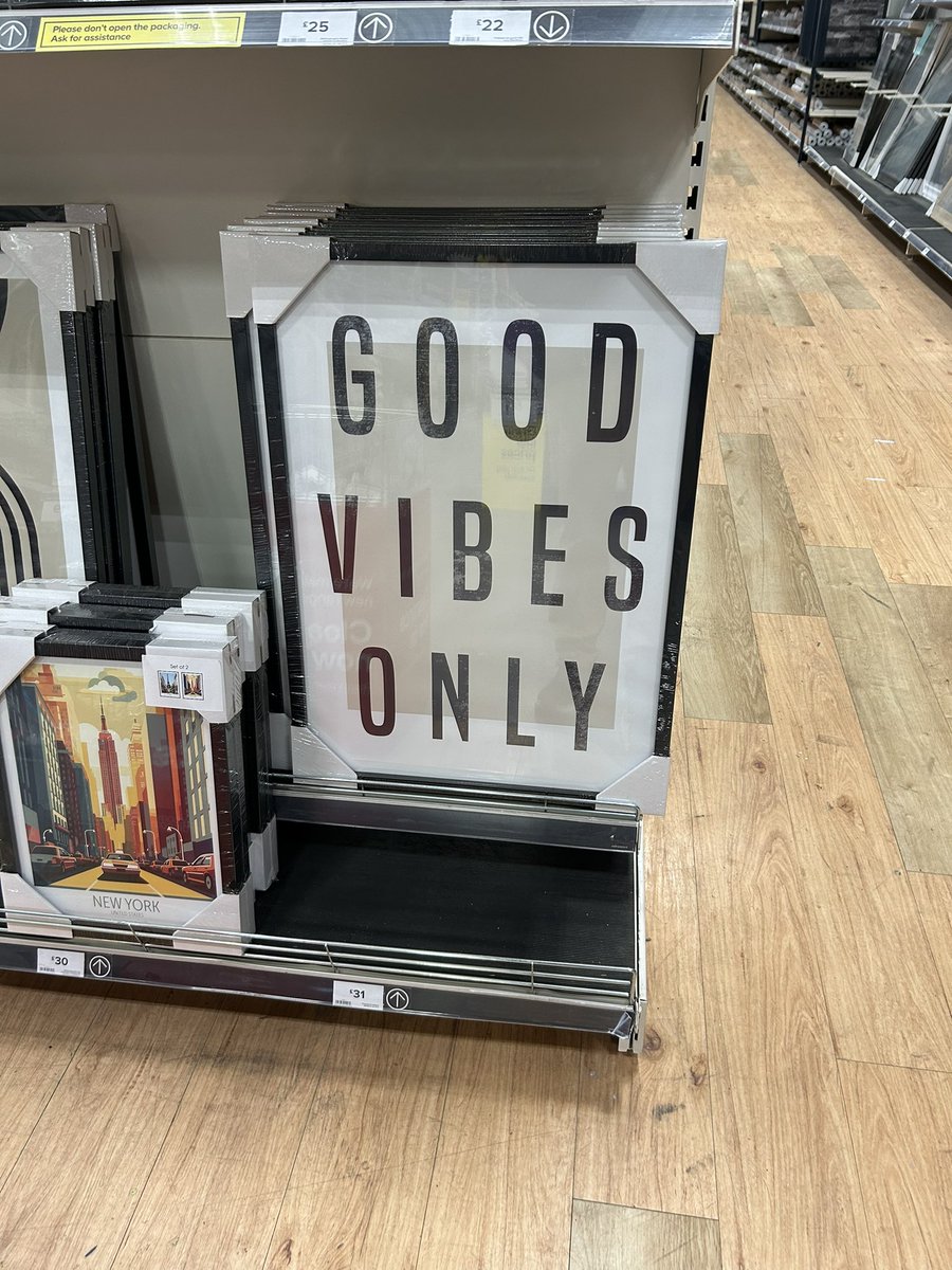 SoVeryBritish's tweet image. I’m going into Monday thinking of this picture (which means I’m going into Monday already slightly annoyed)