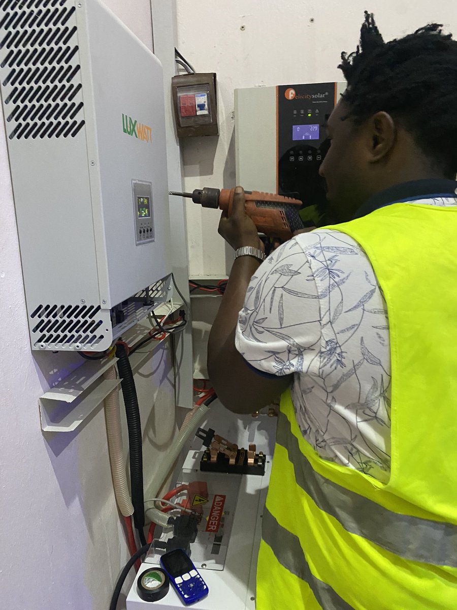 SOLAR ♻️♻️♻️ tweet media