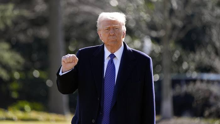 Steve Wembi (@wembi_steve) on Twitter photo #RDC _ #Ukraine _ #Rwanda _ #Russie _ #Israel _#Palestine | “Celui qui sauve son pays ne viole aucune loi” <a href="/realDonaldTrump/">Donald J. Trump</a> . #RDC _ #Ukraine _ #Rwanda _ #Russie _ #Israel _#Palestine | “Celui qui sauve son pays ne viole aucune loi” <a href="/realDonaldTrump/">Donald J. Trump</a> .