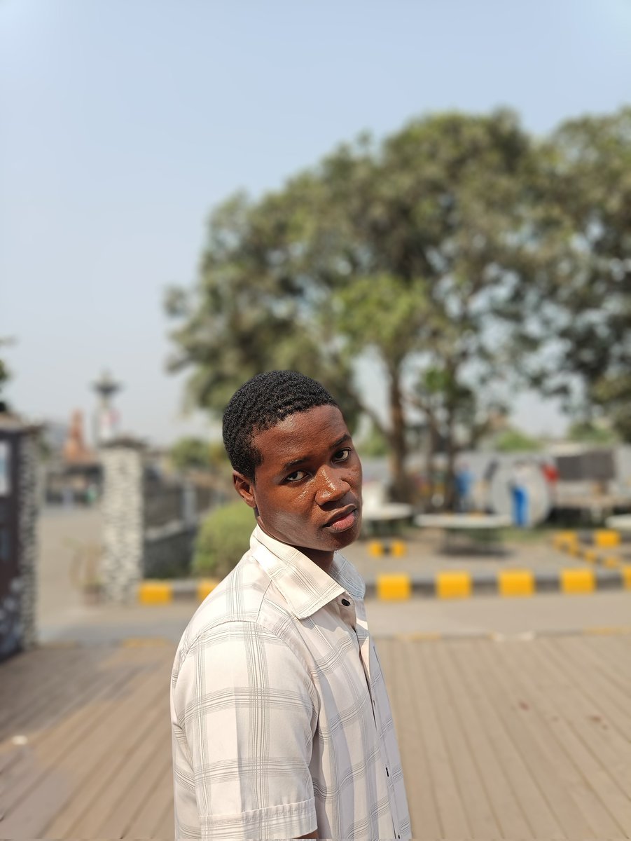 I no dey follow you laugh....
I dey find internship 👨🏾‍💻🛫

Good morning techies 👨🏾‍💻