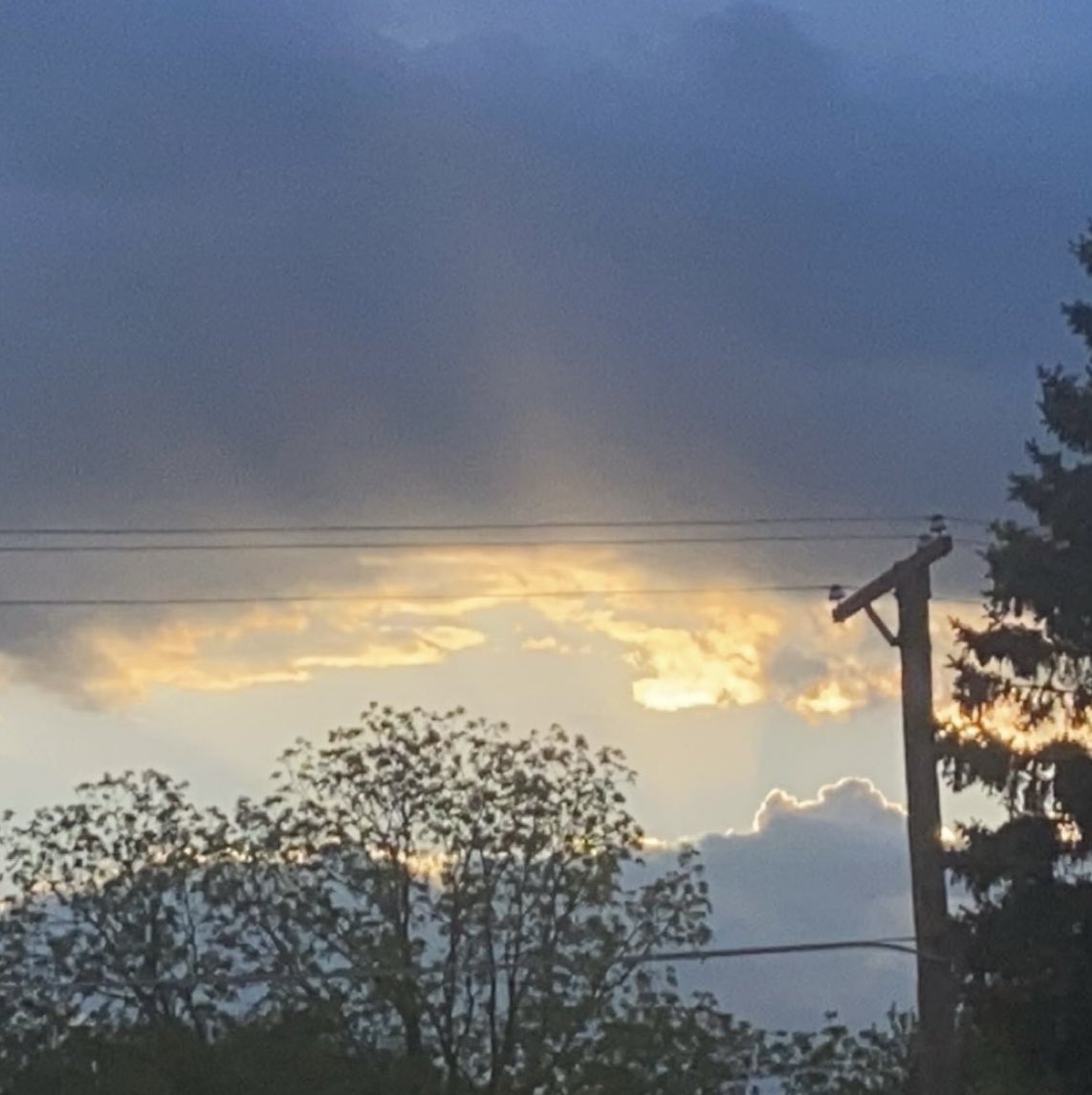 supdaelyn's tweet photo. Views 🔭 of the sky 🌌✨ https://t.co/3QFzpDa7M2