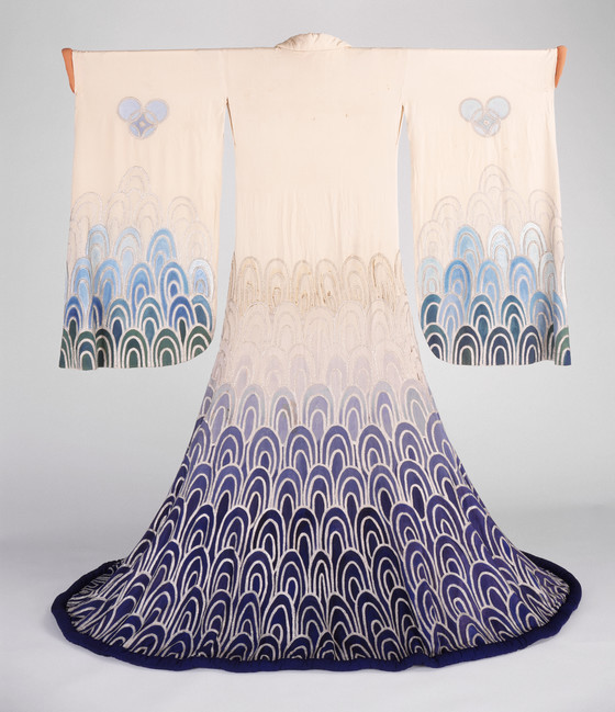 Giacomo Puccini's opera Madama Butterfly premiered #OnThisDay in 1904. Ganna Walska wore this c. 1923 Erté designed painted silk kimono to portray Cio-Cio-San. The press weren't overly complimentary of Walska's voice, but she must have looked stunning. <a href="/LACMA/">LACMA</a> #fashionhistory