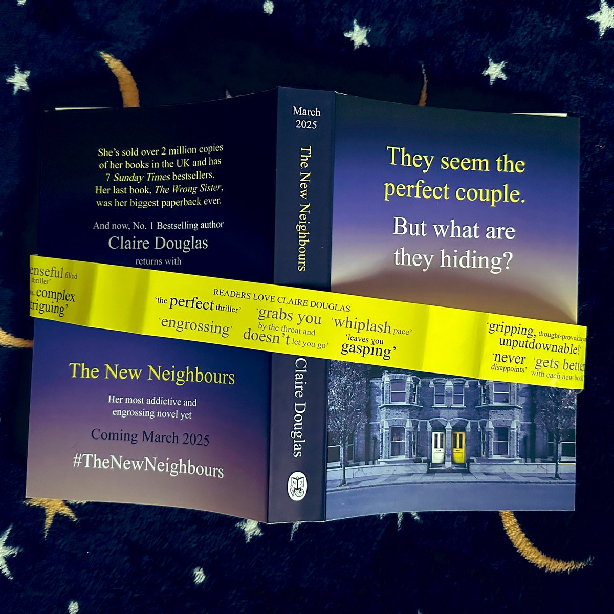Shona Holmes-Berry (@shonaholmes23) on Twitter photo ๐#BookReview๐
5โญ๏ธWow, what a rollercoaster ride of a thriller #TheNewNeighbours by <a href="/Dougieclaire/">Claire Douglas</a> is! Who knew that a new addition to the neighbourhood could be so mysterious? You have to read to find out more! ๐๐
๐Full Review in๐งตbelow
#BookTwitter #Bookblogger ๐#BookReview๐
5โญ๏ธWow, what a rollercoaster ride of a thriller #TheNewNeighbours by <a href="/Dougieclaire/">Claire Douglas</a> is! Who knew that a new addition to the neighbourhood could be so mysterious? You have to read to find out more! ๐๐
๐Full Review in๐งตbelow
#BookTwitter #Bookblogger
