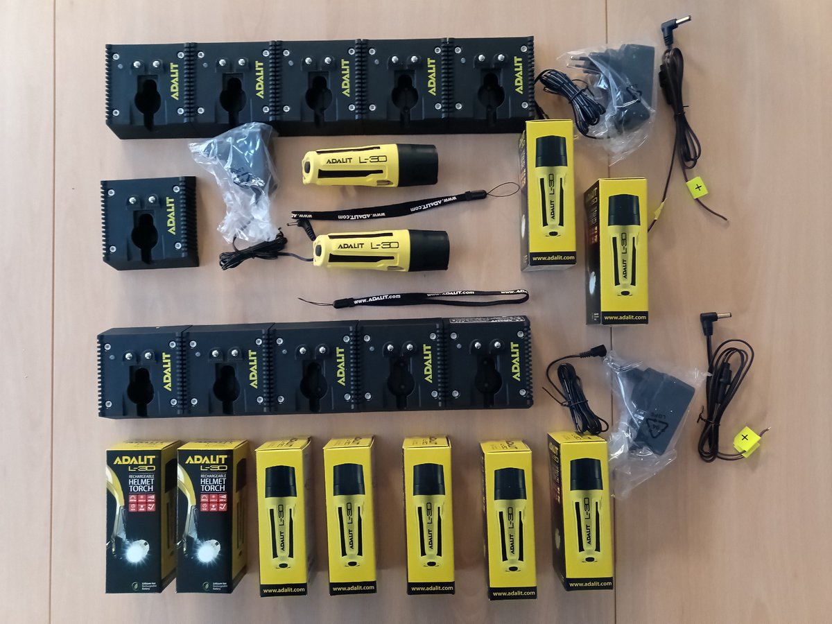 PCVillalbilla's tweet image. 👉Renovamos equipos de🔦 iluminación individual👈

🔸Linternas ATEX con IP68
🔸Iluminación frontal de 200m 
🔸Iluminación roja de posición

💪Seguimos en la renovación y adquisición de equipo, para seguir garantizando siempre, una intervención eficaz y segura❗

#PCVillalbilla