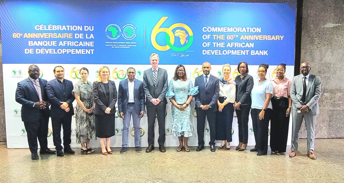 CanEmbCI's tweet photo. Did you know that Canada 🇨🇦 is a founding member of the AfDB and the 7th largest donor to the #ADF? 

With a permanent seat on the Board of Directors, Canada supports initiatives like the CACF and ACFM. 

Together, we can make a difference! 🌟

#@AFDB_Group https://t.co/oyhvSBYKzM