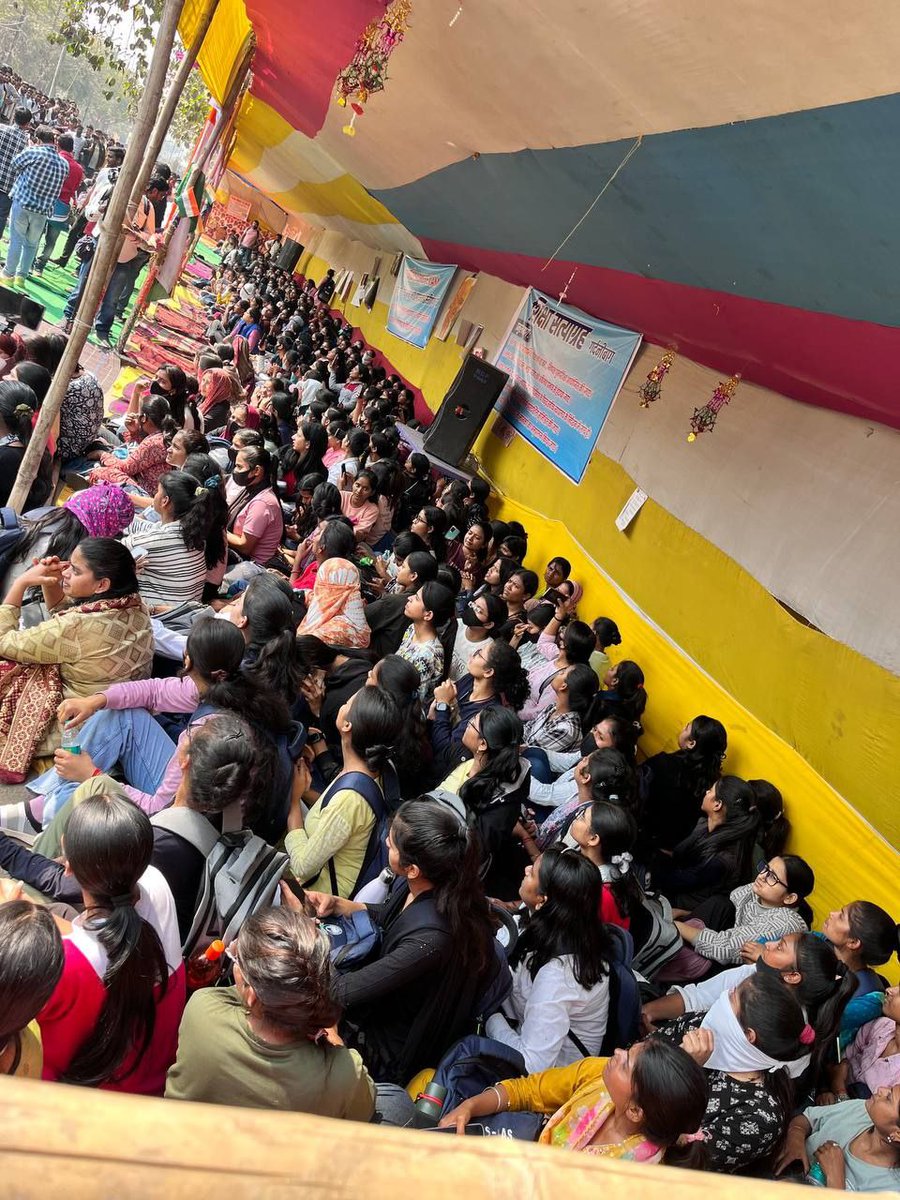 UpscScreenshots's tweet image. Dear Current Bihar Government. Your end can be witnessed from this Picture.

Historic Picture.#BPSCReExamForAll #BPSCStudentsProtest #BPSC