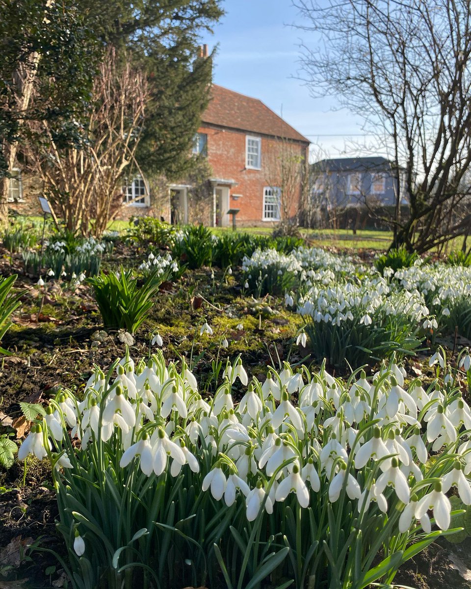 🌿 Happy half term week to our younger visitors! We are OPEN ALL WEEK and we have plenty to keep you and the kids entertained, including dressing up, Pride and Prejudice Trail and more!
 
🎟️ Family tickets available. Under 6’s go free!
 
🔗 buff.ly/3kGzBqD