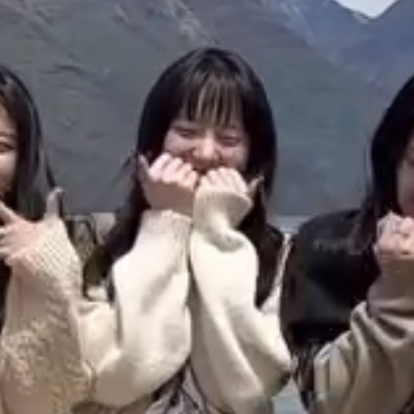 iuskasui's tweet image. 🤲🏻😆

#KiiiKiii #키키 #SUI #수이