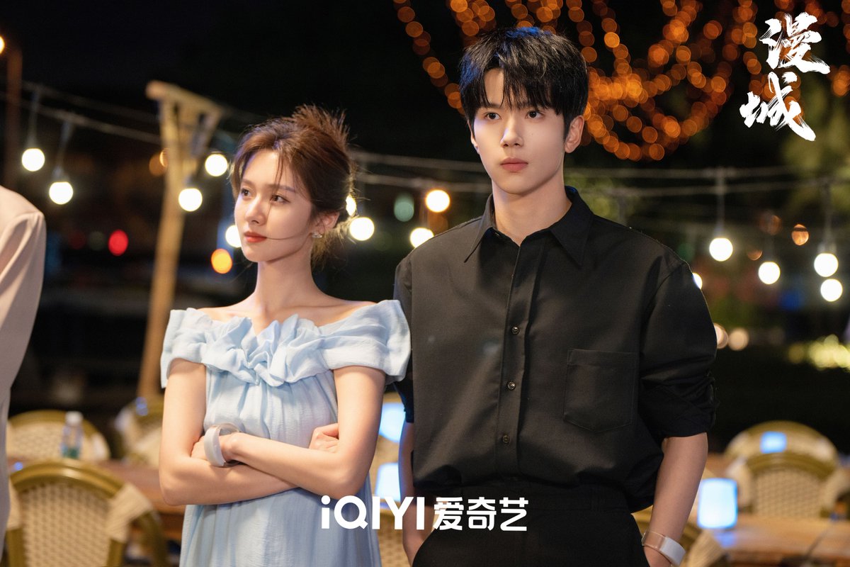 alwayscdrama's tweet photo. 📌Modern/Romance Cdrama:#CityofRomance
Starring #YuChengen #WangZixuan #GaoMaotong #LinQiyu,releases new stills-2025/02/17
#漫城 #余承恩 #王子璇 #高茂桐 #林柒予 https://t.co/qyhwz0MKZp