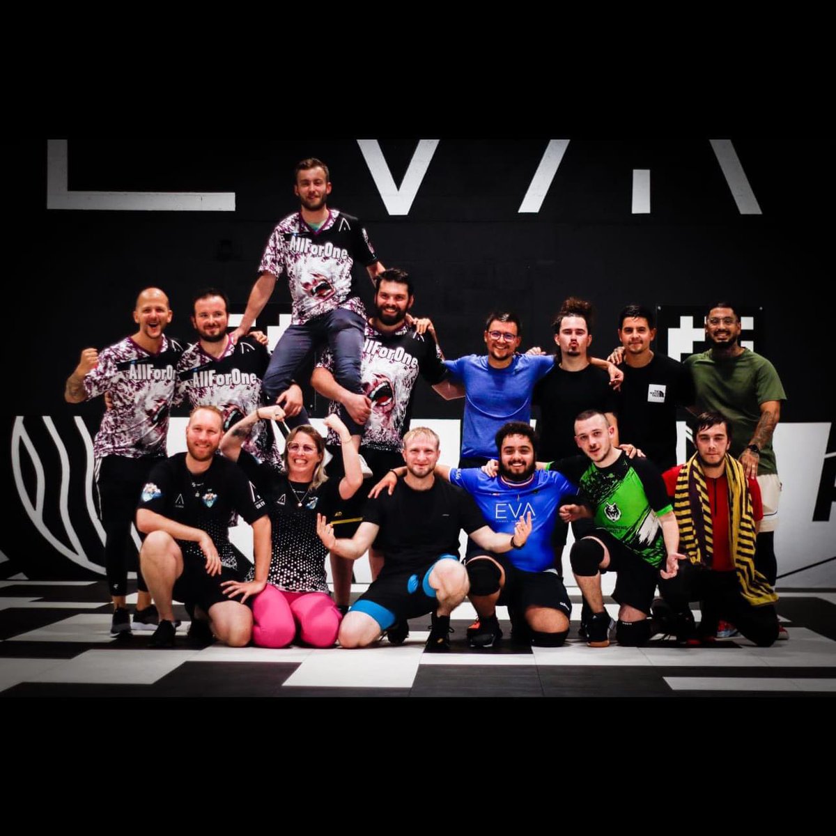 Un an jour pour jour que je me suis lancé sur EVA et c’est pas prêt de s’arrêter 💪