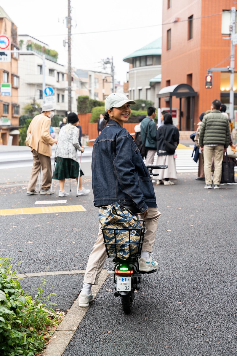 VELMO_mobility's tweet photo. 🚲💨 街を自由に駆け抜ける、新しい移動スタイル！

SPARKなら、混雑を気にせずスイスイ移動できるから、
観光やショッピング、ちょっとしたお出かけにも最適✨
あなたの街も、SPARKと一緒にもっと楽しく🏙🌿

＊＊＊＊＊

▲VELMO 公式ホームページ

https://t.co/ORVk8qzvWL

#VELMO #SPARK #ベルモ #スパーク
#特定小型原動機付自転車 #特例特定小型原動機付自転車
#eco #買い物