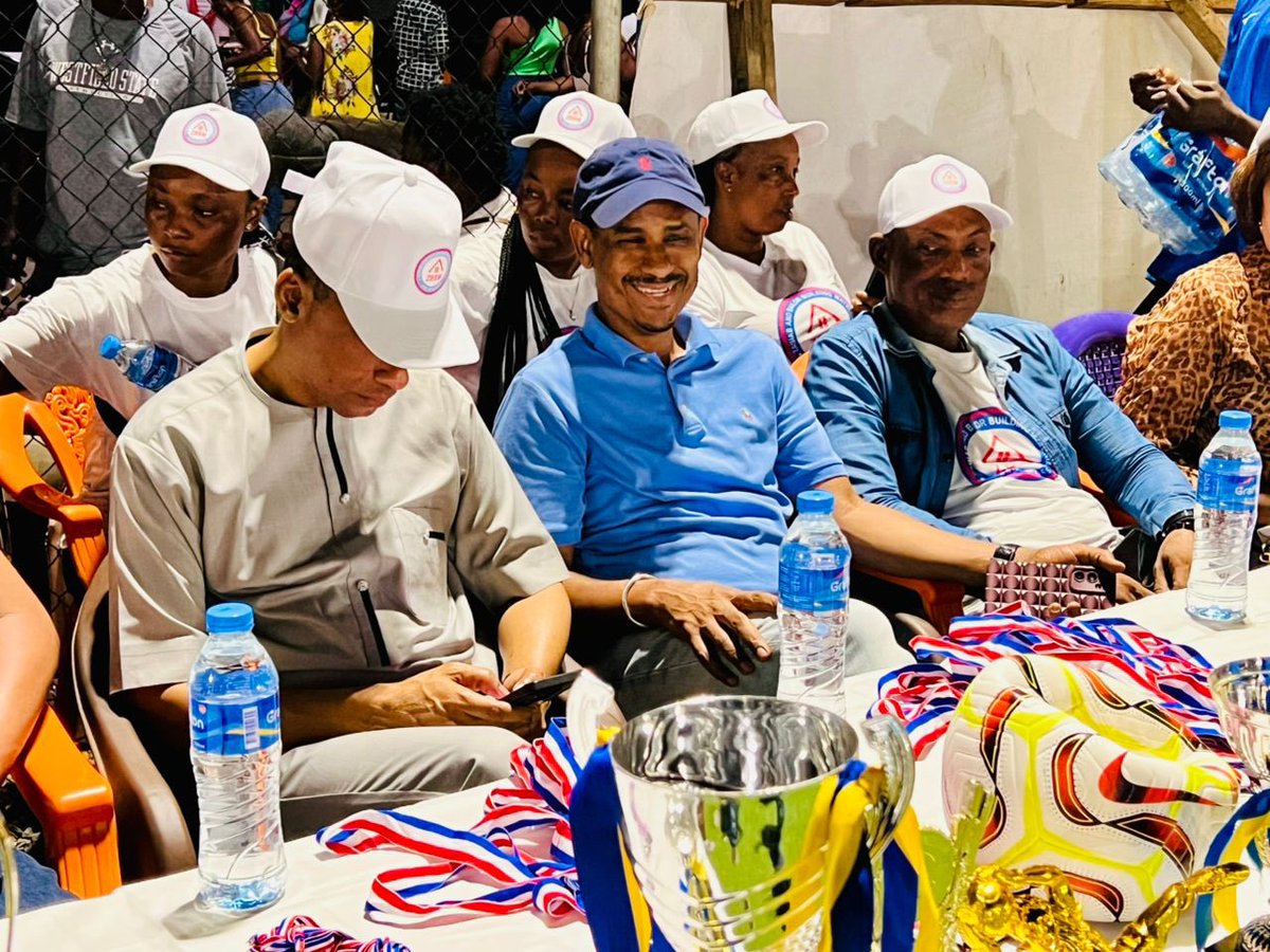 WShakurr's tweet photo. Truth be told. The only politician who has been engaging outside the loyal APC supporters base is @HonChernor. If by all indications we need to win the 2028 election then we need someone whose popularity cuts across the aisles. We say #CoCo28 #DPooManPadi #LetsFixBackSalone https://t.co/5gM0rv3cvU