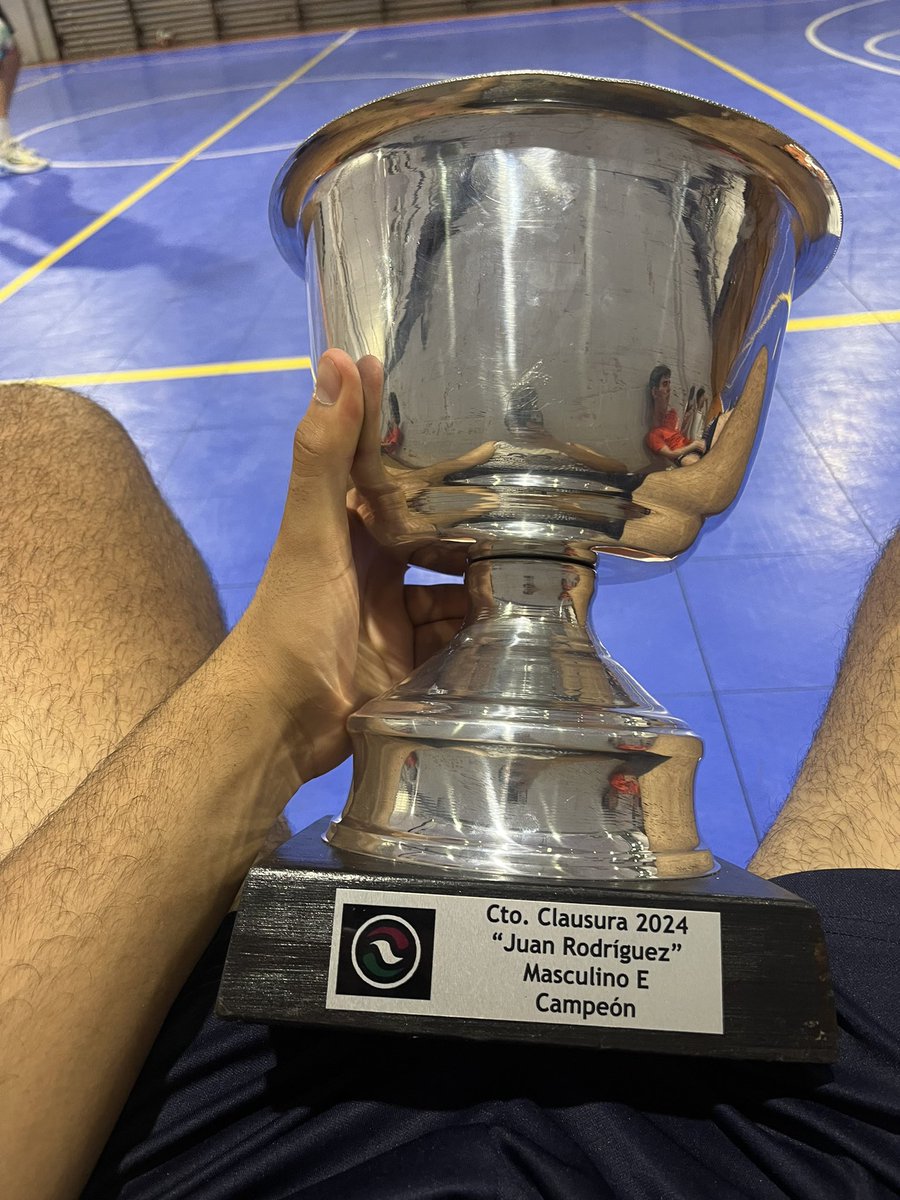 Thiago44546022's tweet photo. 1 año y poco dsp puedo decir que salió bien venir a CBR ❤️💙🤍 https://t.co/W2IiecgZoF