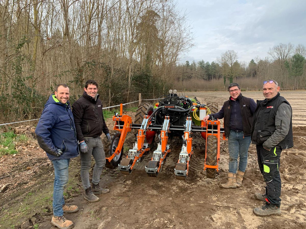 Another successful demo wrapped up in Angers 🇫🇷 by our dealer Novaxi

#PrecisionDrilling #PrecisionPlanting #demo #dealer