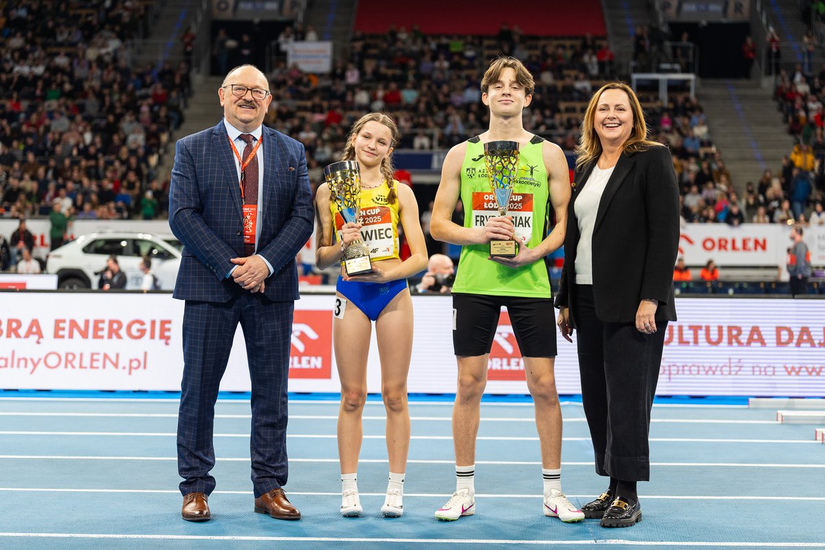 🥇 Podczas ORLEN Cup w <a href="/atlasarenapl/">Atlas Arena</a>  gościliśmy też młodych lekkoatletów z Województwa Łódzkiego, którzy rywalizowali w biegu o puchar marszałka 👉 wygrali 𝗕𝗮𝗿𝗯𝗮𝗿𝗮 𝗞𝗿𝗮𝘄𝗶𝗲𝗰 oraz 𝗔𝗹𝗲𝗸𝘀𝗮𝗻𝗱𝗲𝗿 𝗙𝗿𝘆𝗱𝗿𝘆𝘀𝗶𝗮𝗸

🏆 Partnerem wydarzenia było Woj. Łódzkie 🤝