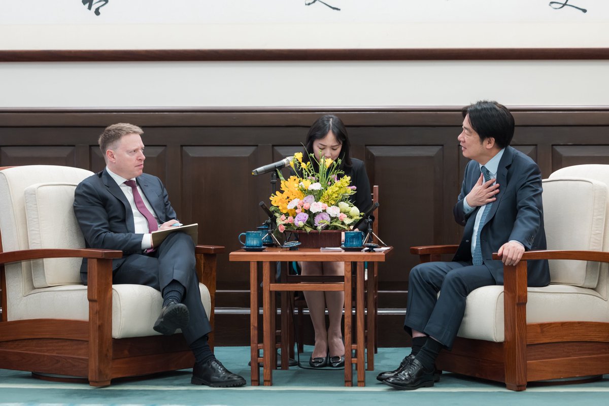 ChingteLai's tweet photo. Pleased to meet Matt Pottinger &amp; @MarkCMontgomery for an in-depth discussion on the #Taiwan-#US partnership. With a commitment to peace through strength, Taiwan will enhance its security by bolstering defense &amp; building resilient non-red supply chains with global partners. https://t.co/hvieWdER1Q