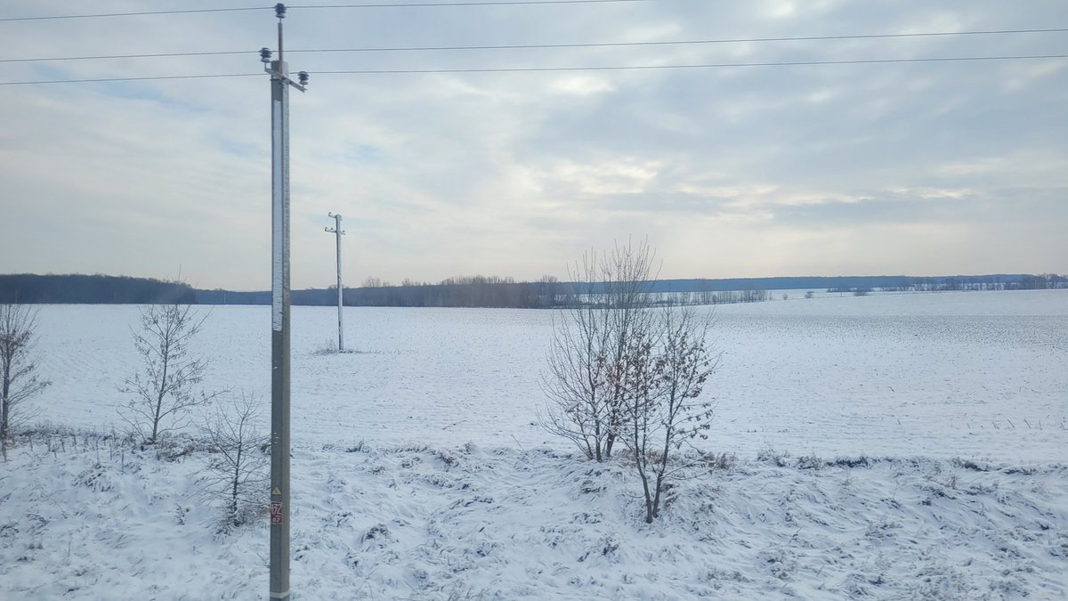 Sneeuw en 's nachts flink onder nul in t oosten. Zou t de laatste oorlogswinter voor Oekraïne zijn? Iedereen hoopt dat hier, maar velen denken dat ook al zou t binnenkort stoppen, Poetin later terugkomt voor meer.