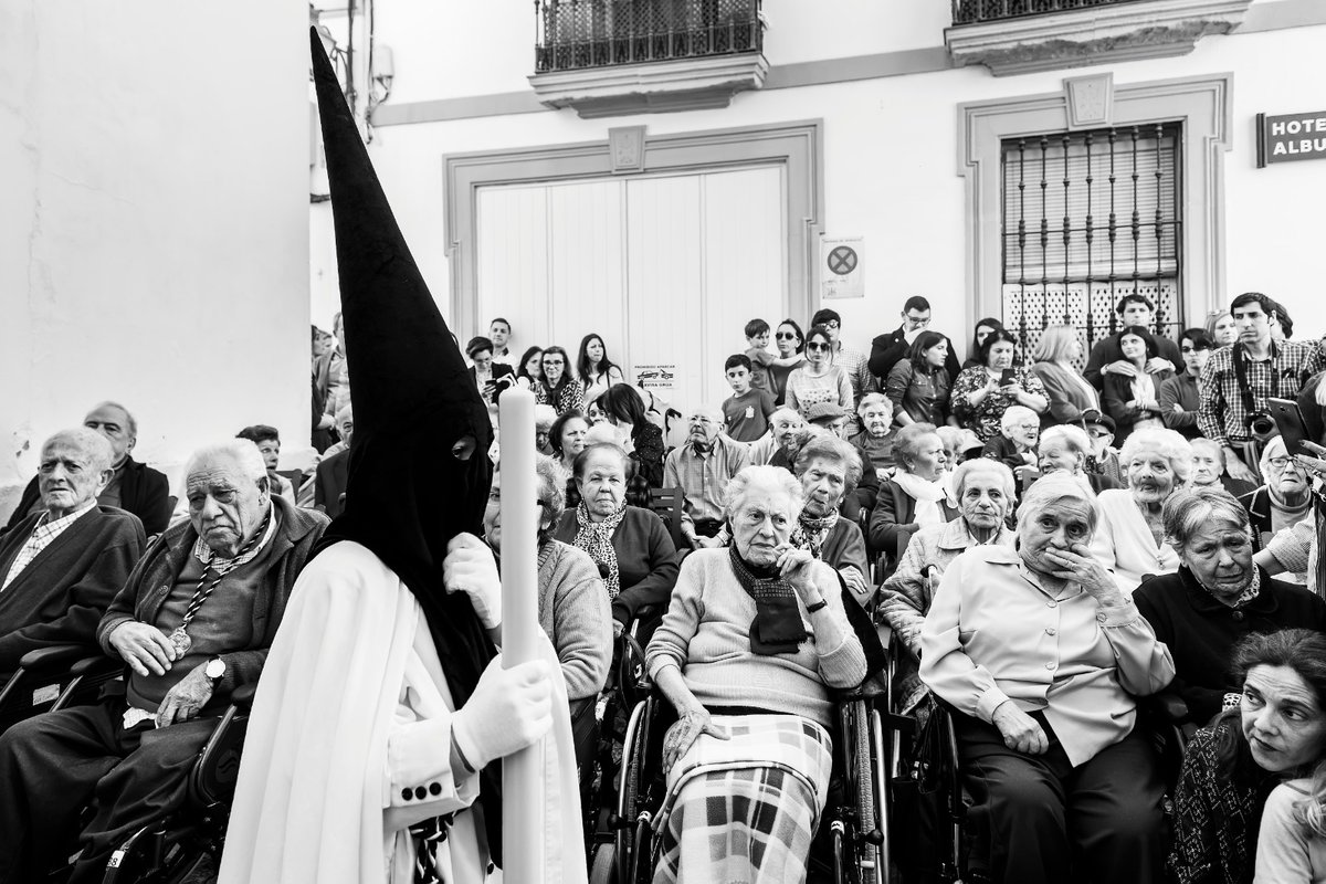 "Paso a Paso" cumple 35 años haciendo radio en la Semana Santa de Córdoba. Tenemos que celebrarlo juntos. ¿Cuando? Quedan ⏲️1️⃣8️⃣ dias.
<a href="/pasoapasocsr/">Paso a Paso CSR CO</a>