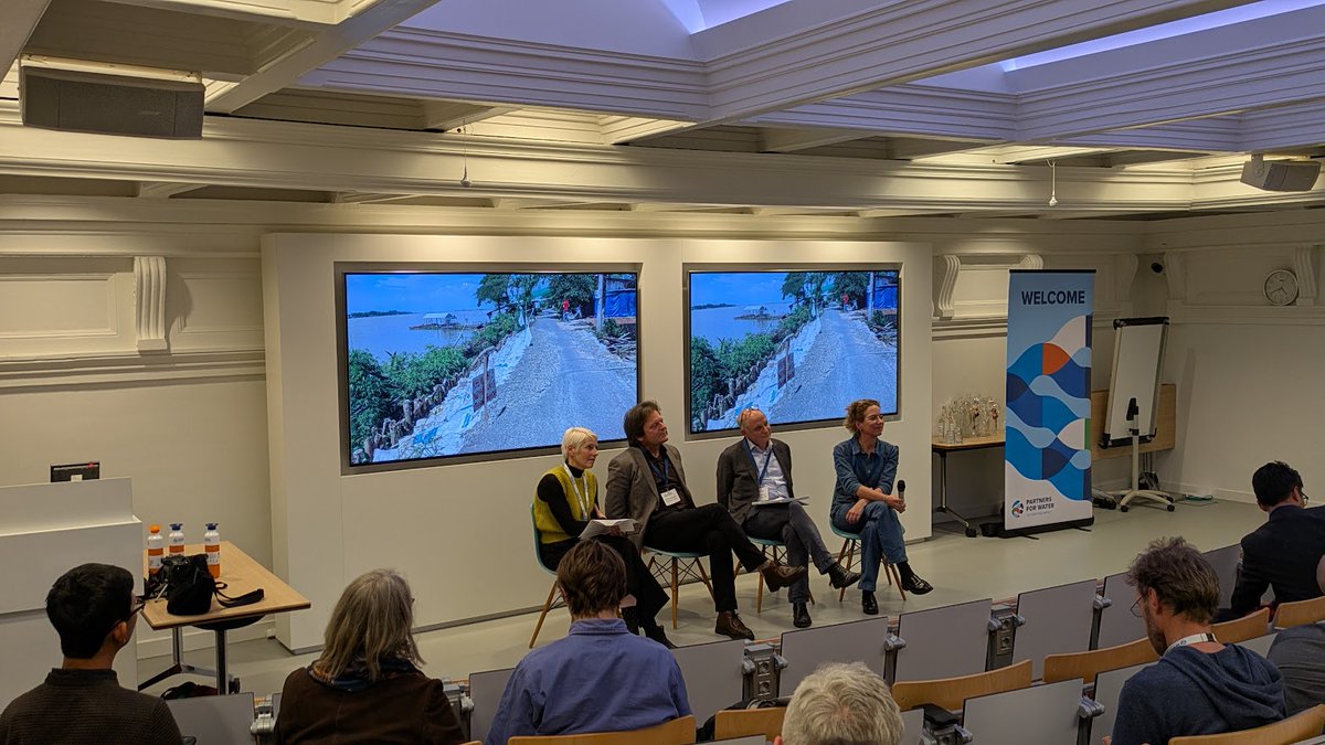 The Waterproof Meetup, organised by Partners for Water, was held at IHE Delft with panellists Maarten Gischler (Ministry of Foreign Affairs), Chris Zevenbergen (IHE Delft Professor of Flood Resilience of Urban Systems) and Marieke van Nood (Blue Deal at Dutch Water Authorities).