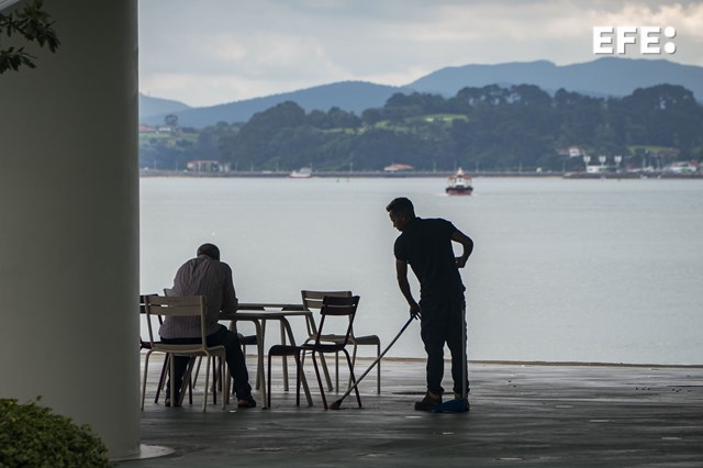 El número de afiliados vinculados a las actividades turísticas aumenta en enero en 104.437 personas hasta alcanzar los 2,62 millones de trabajadores en el sector, el 4,1 % más que en el mismo mes del año anterior.

efe.com/economia/2025-…