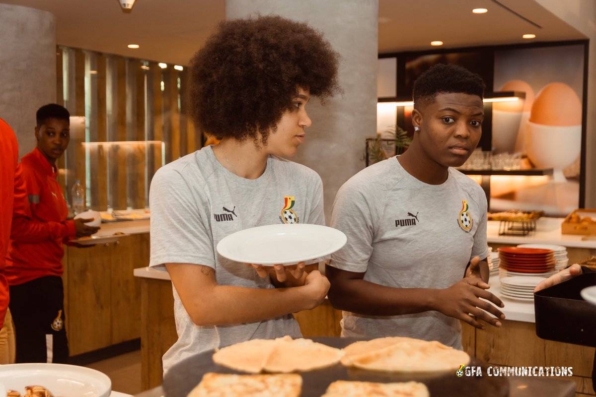 GhanaWNT's tweet photo. Time to fill up  🍱 🍽️ 

#MissionVolta
#ShineBlackQueens ✨
#BringBackTheLove 💕 https://t.co/64c0XOnJOU