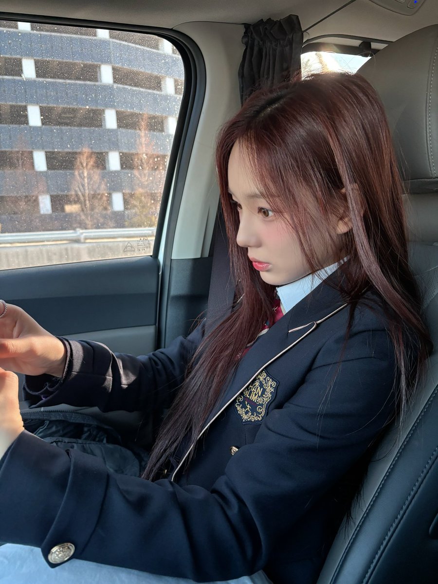 izna_offcl's tweet image. [izME📮]

나도 이제 3학년१✌˚◡˚✌५

#izna #이즈나
#RYUSARANG #유사랑