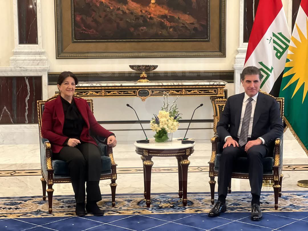 Idris_Harkii's tweet photo. A group from the DEM party visited President Nechirvan Barzani in Erbil today, where they talked about the peace process in Turkey.
#Nechirvan_barzani
#Demparty #Imraly #peace_process https://t.co/bUK3f2vgn4