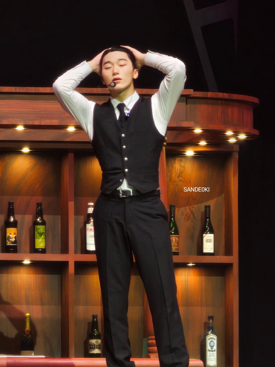 heartinsani's tweet photo. his body tea is IMMACULATE https://t.co/4RFerjZ2os
