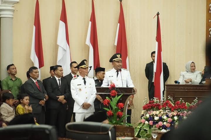safaruddincom's tweet photo. Hari ini saya mengucapkan syukur alhamdulillah pada Sang Maha Kuasa Allah SWT atas segala pencapaian ini, juga tak lupa rasa terimakasih saya ucapkan kepada orang tua, istri dan anak-anak tercinta dan para sahabat-sahabat sekalian yang telah mendoakan saya dalam setiap langkah. https://t.co/aTWiQI4u5v