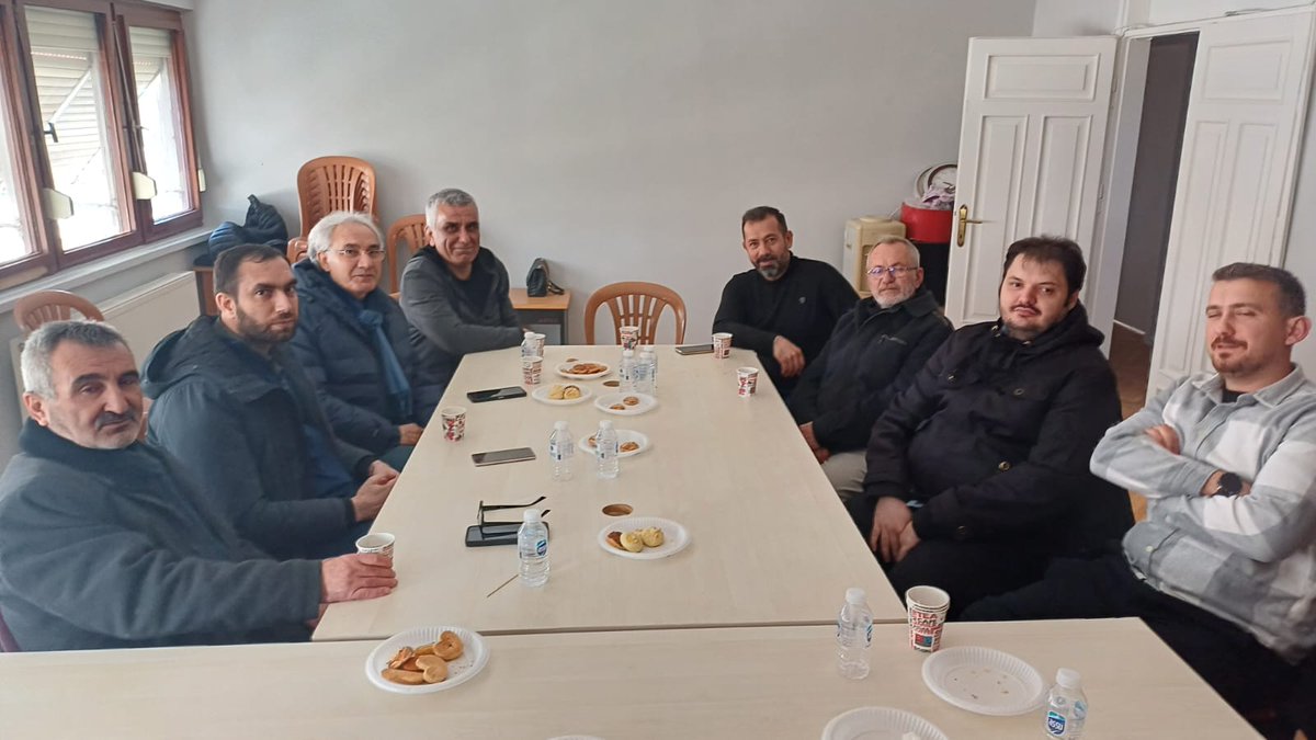 Mavi_der's tweet photo. Mavider toplantımızı gerçekleştirdik, güzel ve verimli bir toplantı oldu alınan kararlar anlamında da. 
Toplantıya katılan arkadaşlara teşekkür ediyoruz, katılamayan arkadaşlarla da bir dahaki toplantıda görüşmeyi umut ediyoruz... https://t.co/FJJjL2uvlu