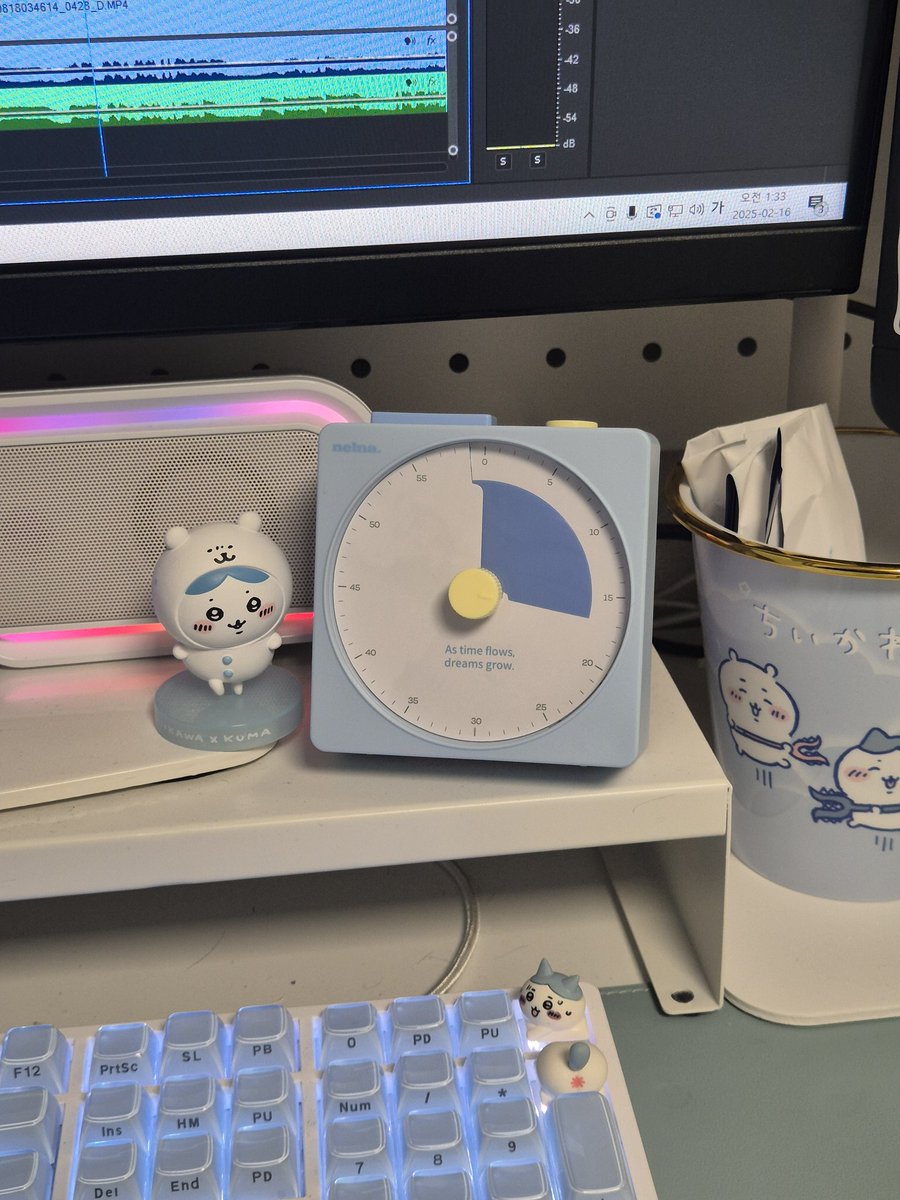 뽀모도로 기법으로 일해보려고 타이머 샀는데
이거켜는순간 시간2배속이벤트하는거같음
방금켰는데 30분지났다고 알람울림
뭐고
(능률이오르긴함)