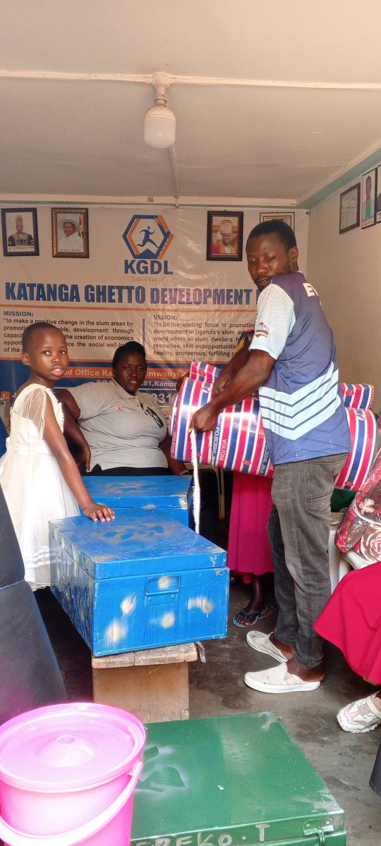 Support Ghetto Children to Go Back to School!
#KGDL #Backtoschool #SupportEducation