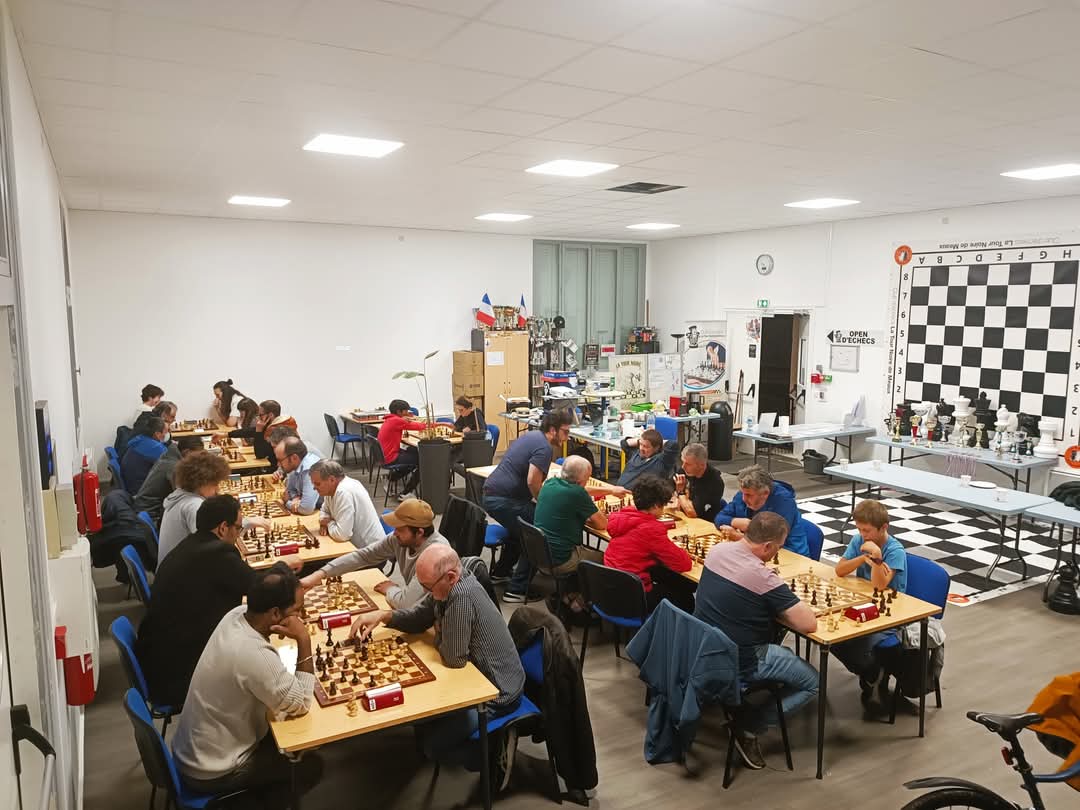 ClubMeauxEchecs's tweet photo. Résultats de nos Tournois organisés au club La Tour Noire de Meaux.

 ❤️ Résultats 16e Blitz Pizzas vendredi 18 octobre 2024.
26 participants en cadence 5+2 en 9 rondes.
Podium : 
Gabriel 8½ pts
Théophane 8½ pts
Audray  7 pts
Meilleur jeune : Kenzi 5½ pts https://t.co/tjOC7IZqQY