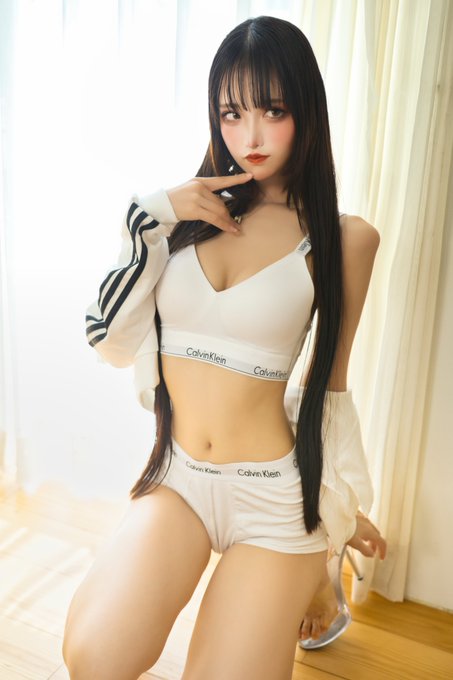 コスプレイヤーしろさきのTwitter画像62