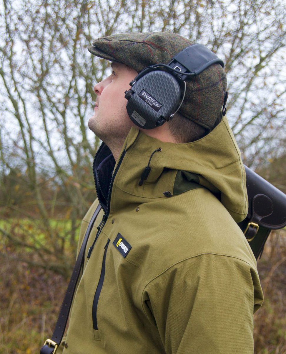 SWATCOM_'s tweet image. @morgan_alexander_sporting his Carbon Active8s from @bredonhillcountry!

“Protect your hearing in style” ✨🎧✨ 

#SWATCOM #Active8 #FieldSports