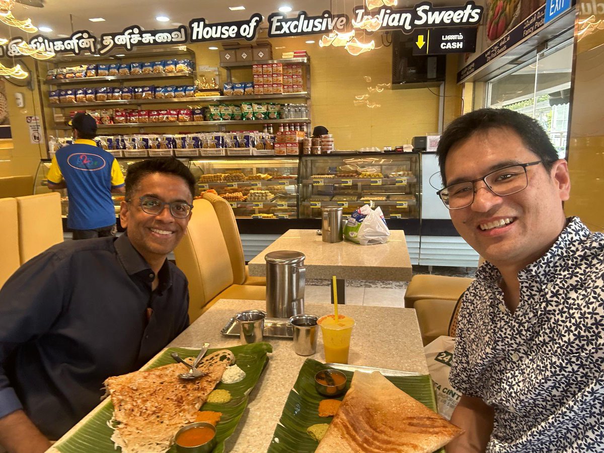 Gopal Iyer (@drgopaliyer) on Twitter photo Nothing like hanging with friends from half way across the world, enjoying simple pleasures.. Walter Lee from duke⦠<a href="/kaisinyee/">Kaisin Yee</a> <a href="/duvvuri_md/">Umamaheswar Duvvuri MD PhD</a> <a href="/drbruceashford/">Bruce Ashford</a> Nothing like hanging with friends from half way across the world, enjoying simple pleasures.. Walter Lee from duke⦠<a href="/kaisinyee/">Kaisin Yee</a> <a href="/duvvuri_md/">Umamaheswar Duvvuri MD PhD</a> <a href="/drbruceashford/">Bruce Ashford</a>