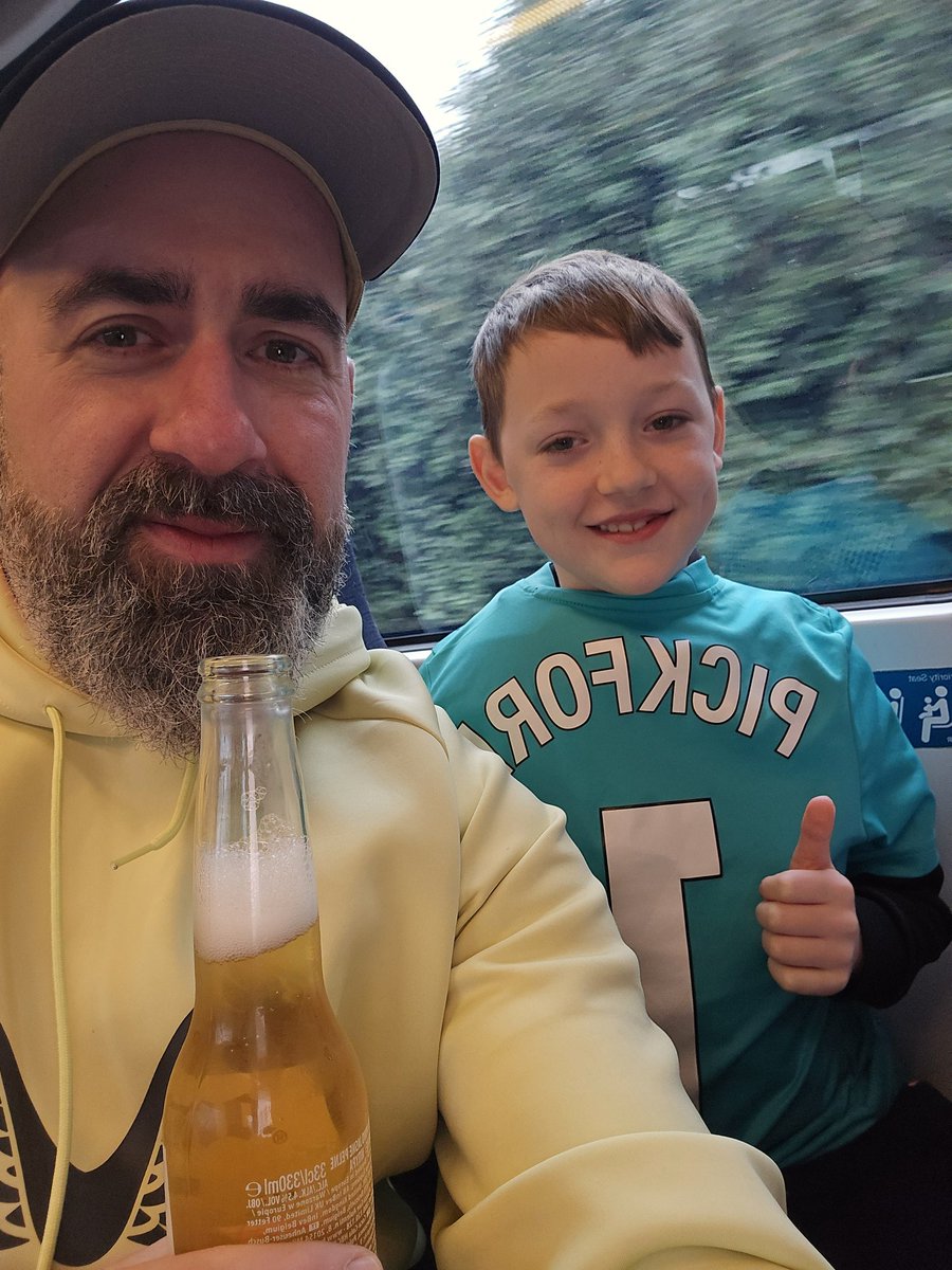 HanifK's tweet image. Palace away. Not much will beat Wednesday. That drive home was the best I've ever had from Goodison. Still bouncing today. See you there blues 💙 #UTFT